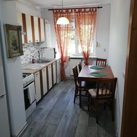 Апартаменты Valeria Apartament Онешти Экстерьер фото
