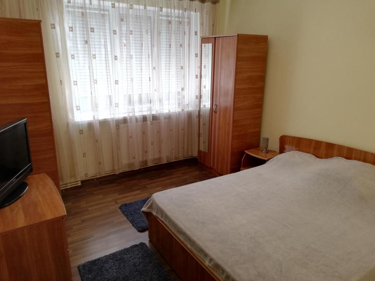 Апартаменты Valeria Apartament Онешти Экстерьер фото